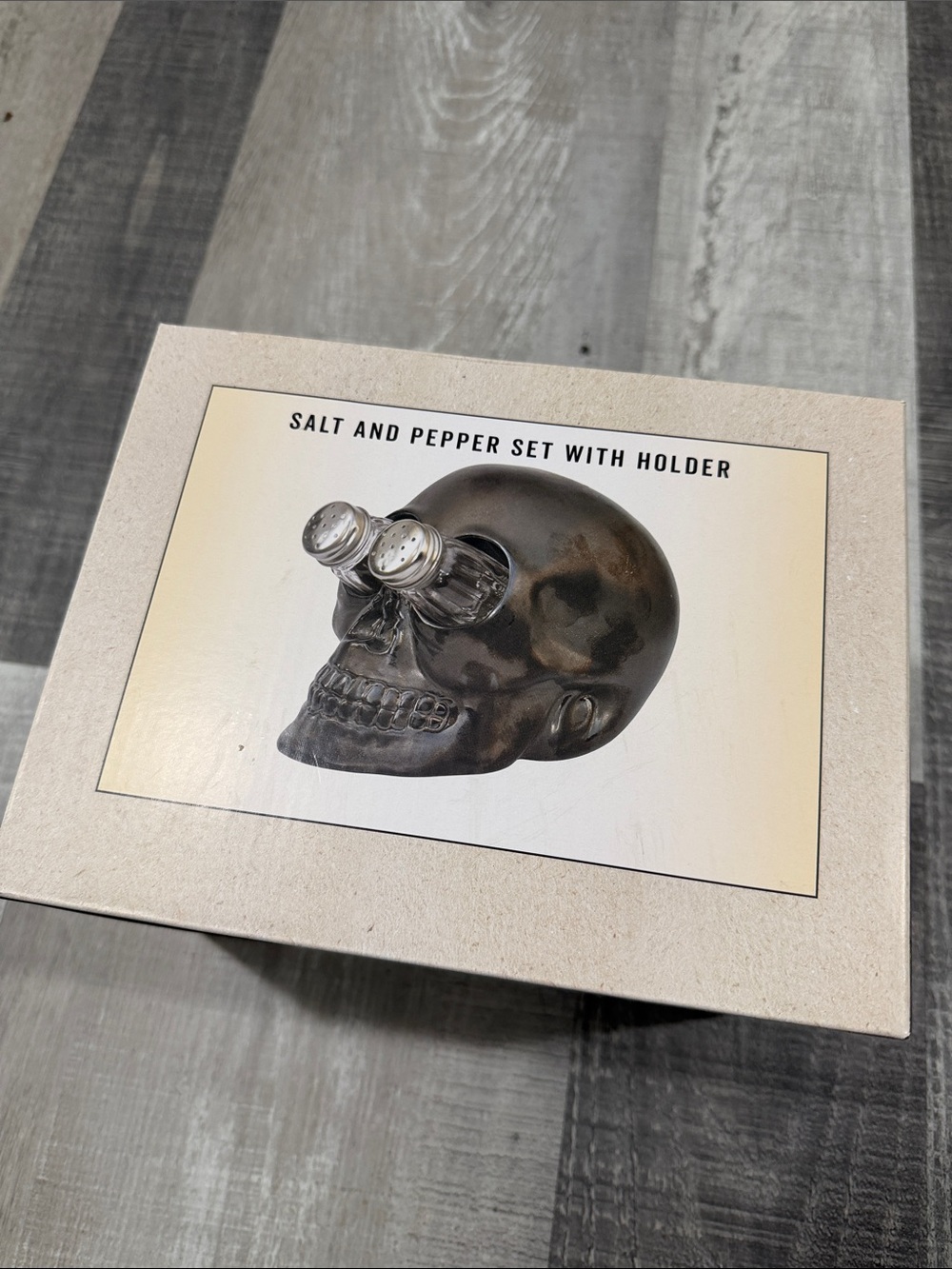 Cracker Barrel Skull Salt and Pepper Set